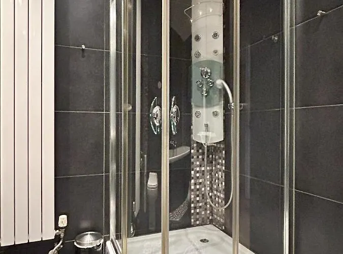 Cozy Independent S2, Centre