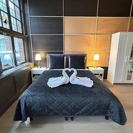 Cozy Independent S2, Centre