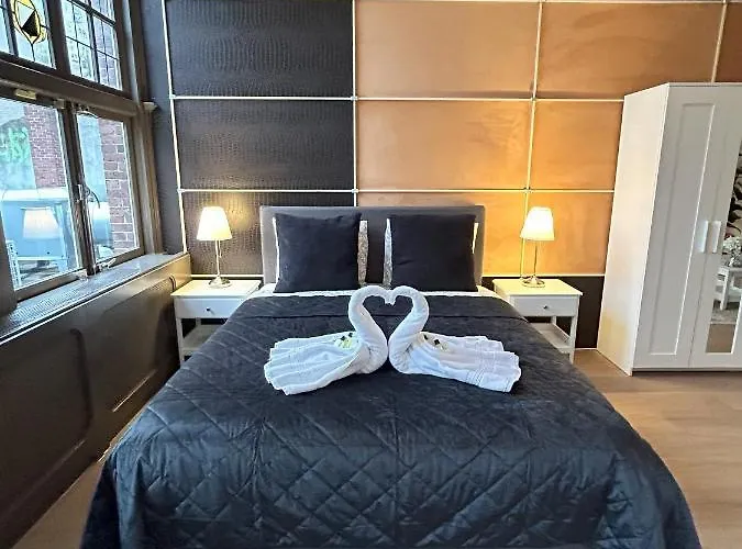 Cozy Independent S2, Centre